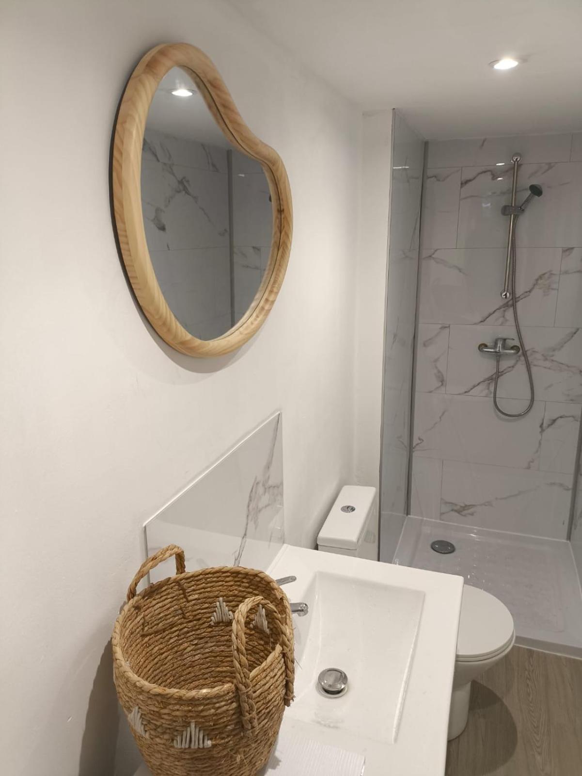 Cocon Avec Spa Dans Le Centre Boulogne-sur-Mer Luaran gambar